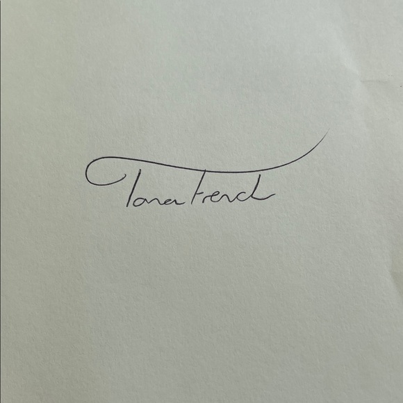 Tana French Hardcover Book Set - The Searcher & The Hunter - Picture 8 of 13